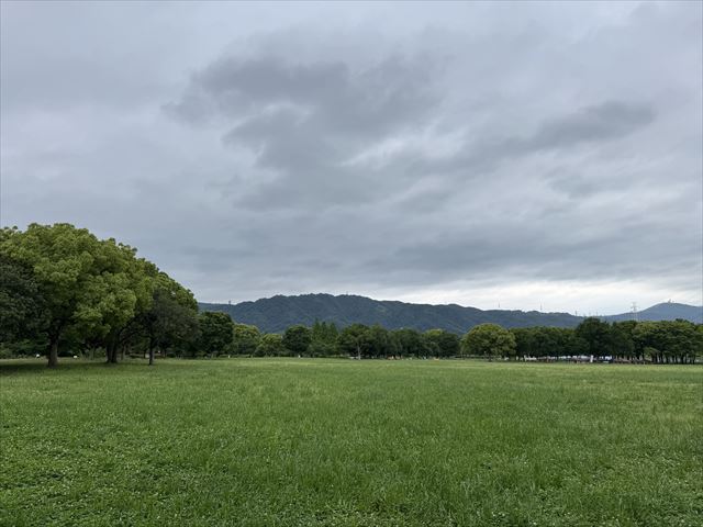 深北緑地からの飯盛山