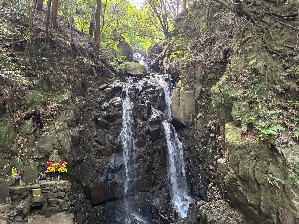 権現の滝