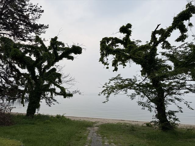 志賀駅近辺の浜
